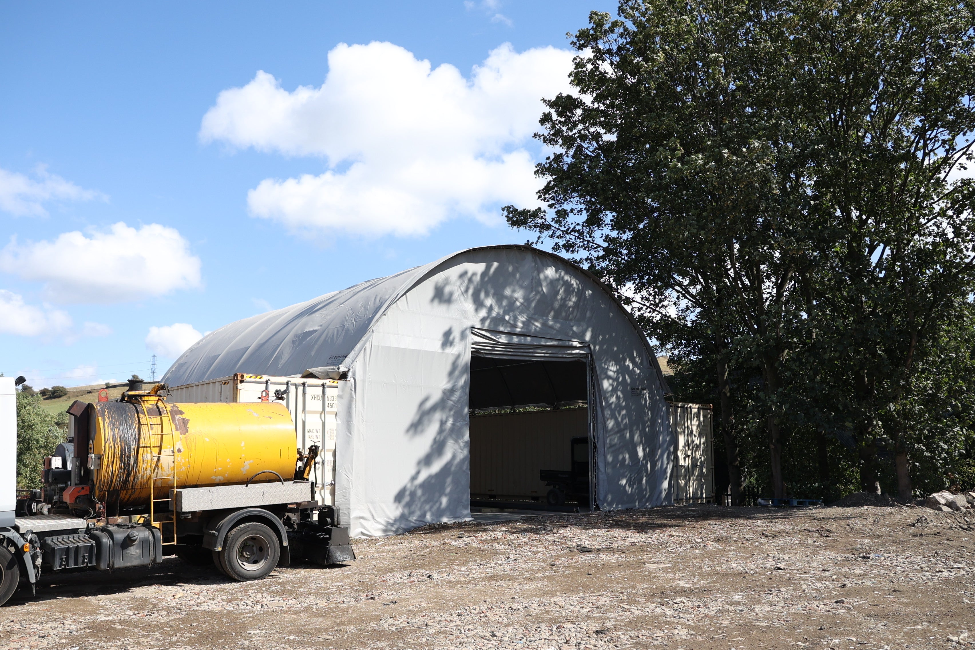 Auvents de conteneurs - 40 pieds x 40 pieds x 15 pieds (12 mx 12 mx 4,5 m)