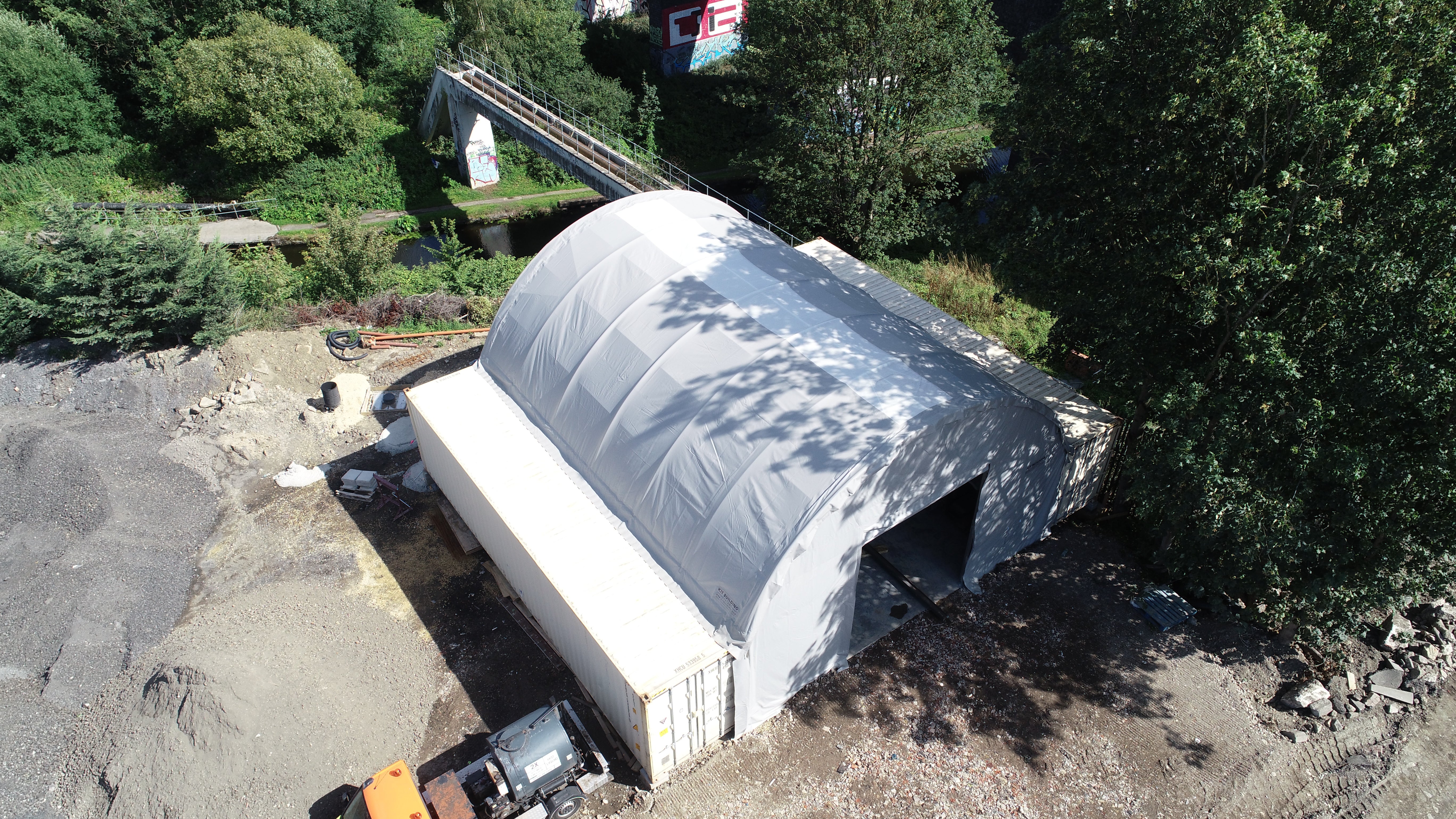 Auvents de conteneurs - 33 pieds x 40 pieds x 12 pieds (10 mx 12 mx 3,6 m)