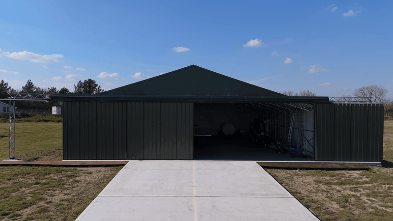 Stahlflugzeughangar